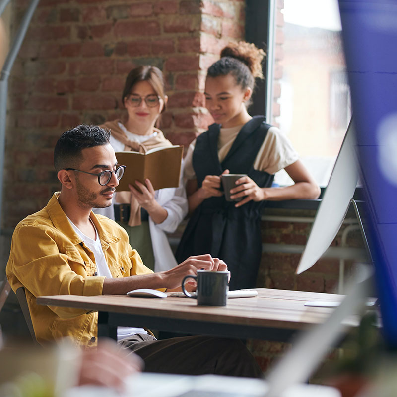 Home pexels fauxels 3184643